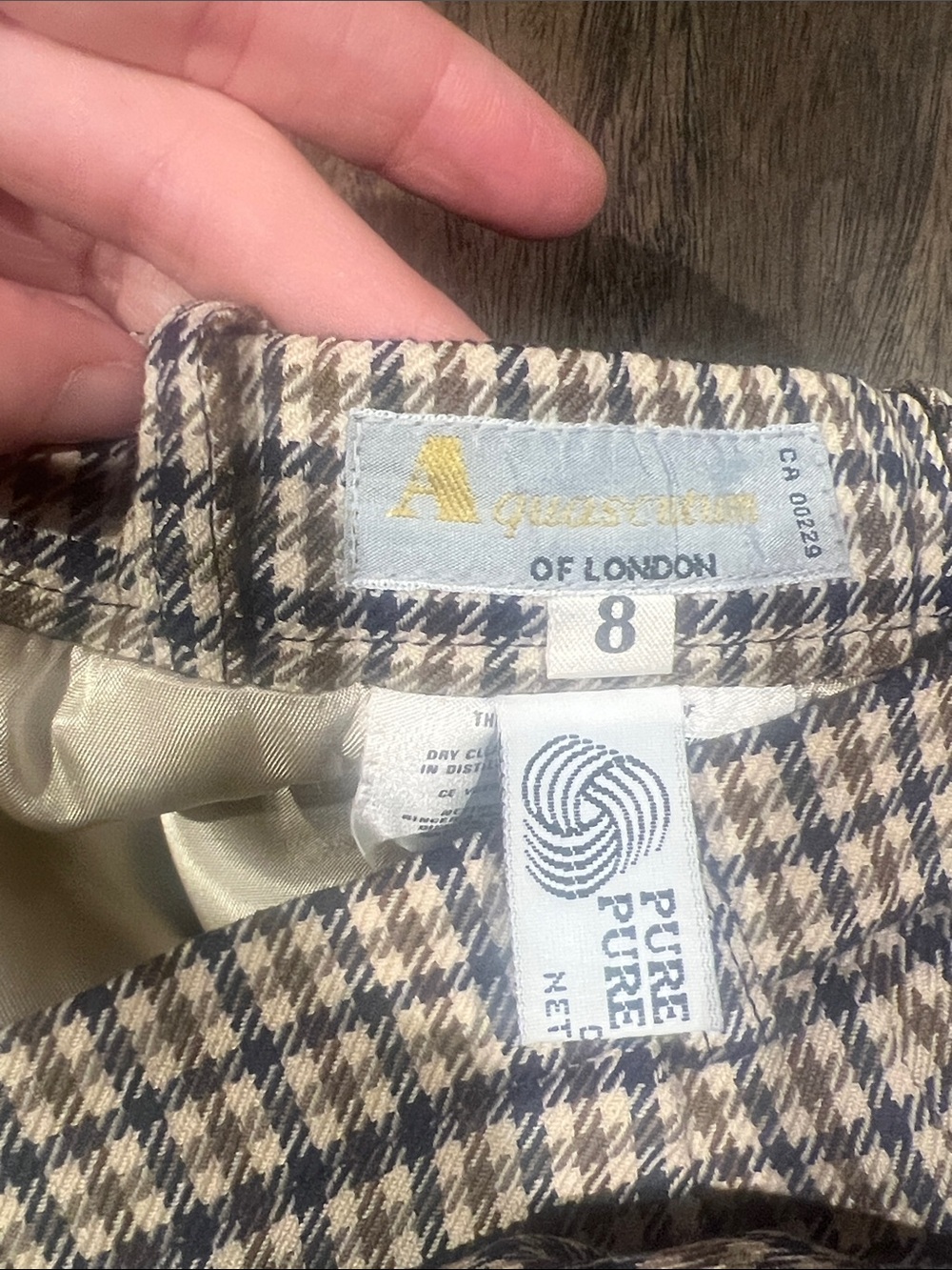 Aquascutum London Plaid Skirt Vintage Navy Tan 8 (fits small) - Picture 6 of 7